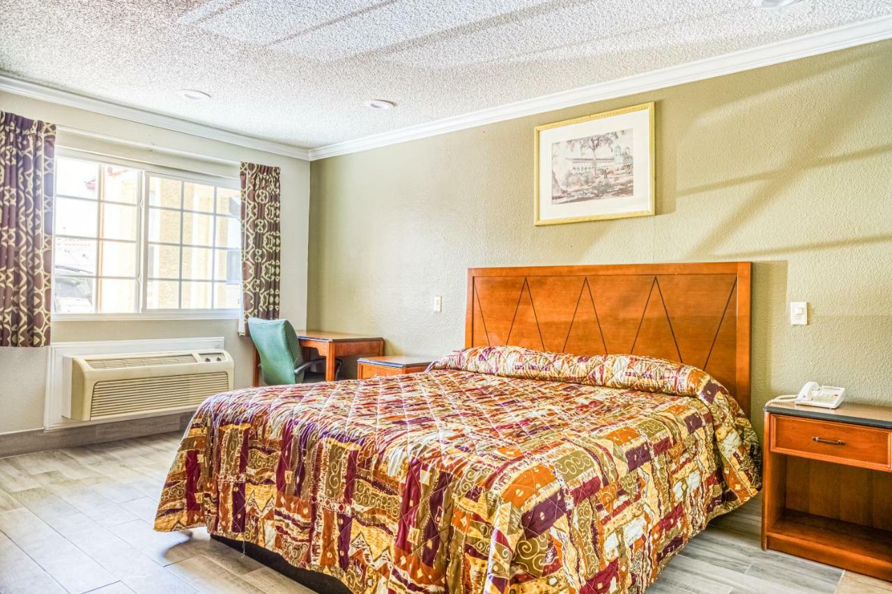 Hotel Whittier, Ca I-605 Bagian luar foto