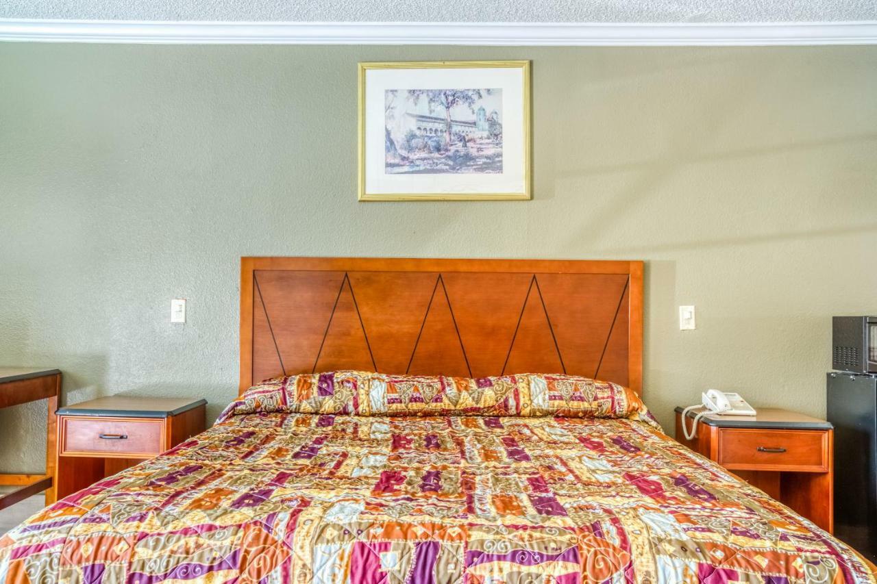 Hotel Whittier, Ca I-605 Bagian luar foto