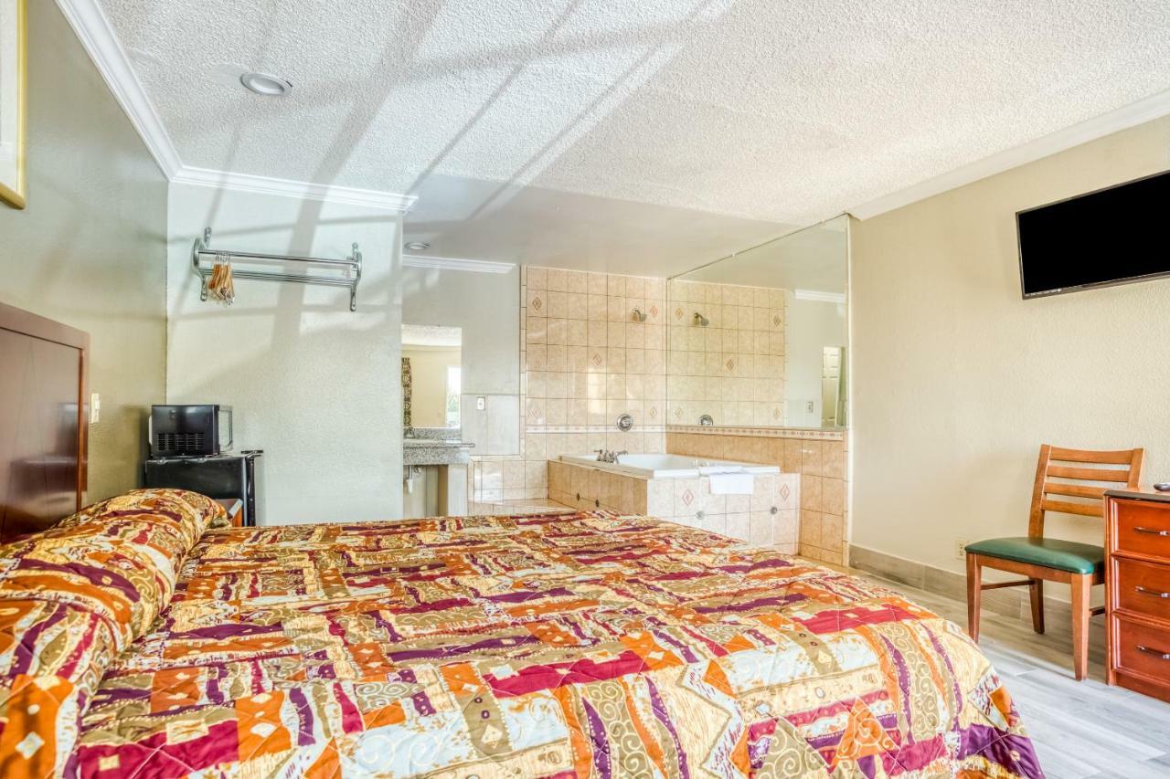 Hotel Whittier, Ca I-605 Bagian luar foto